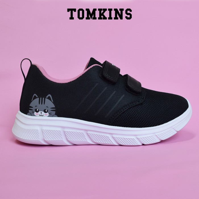 Tomkins Merek Sepatu Fashion